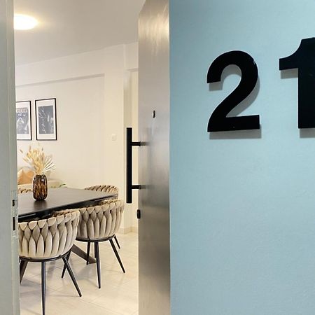 Central Boutique Twenty One Nicosia Luaran gambar