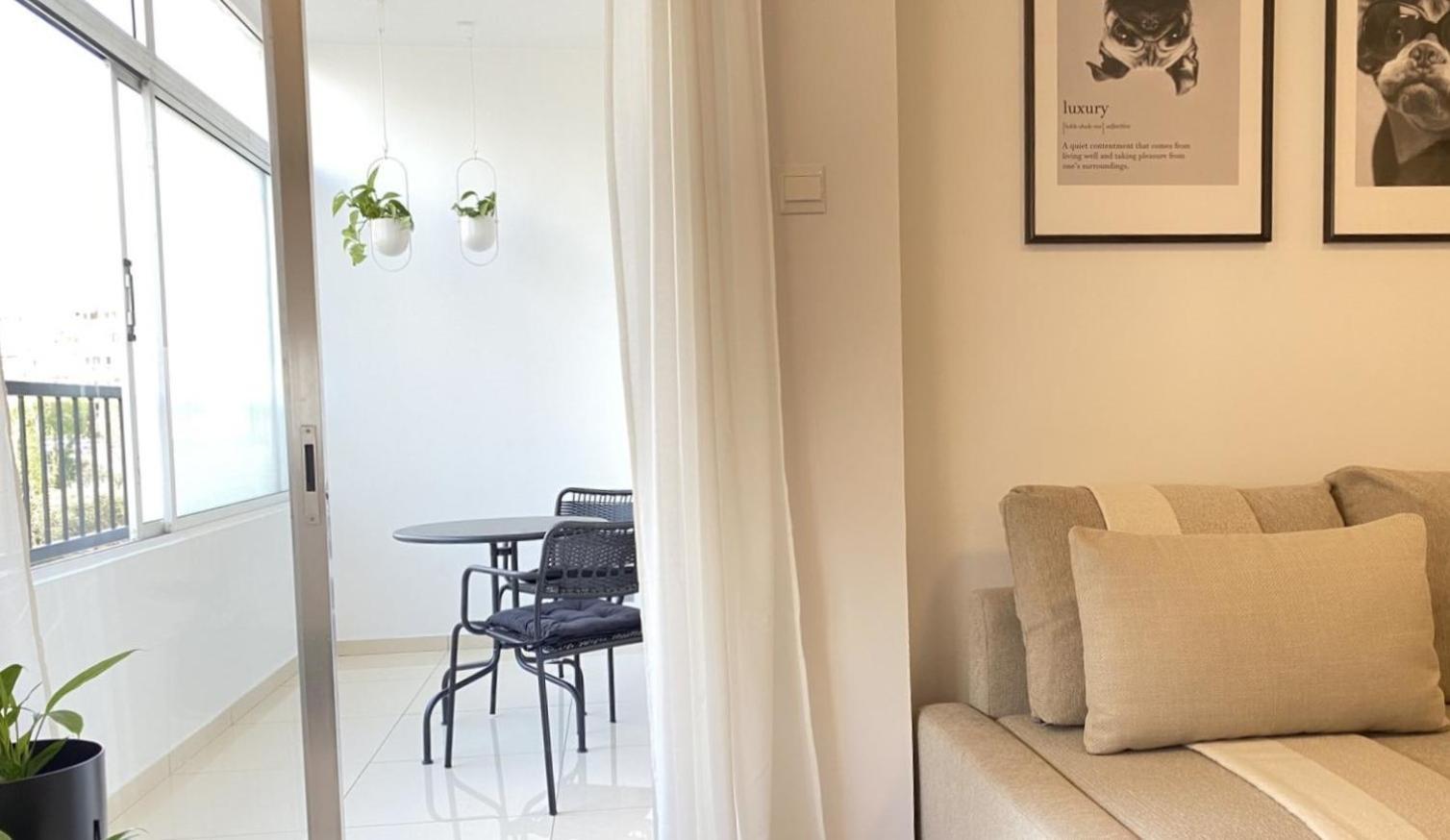 Central Boutique Twenty One Nicosia Luaran gambar